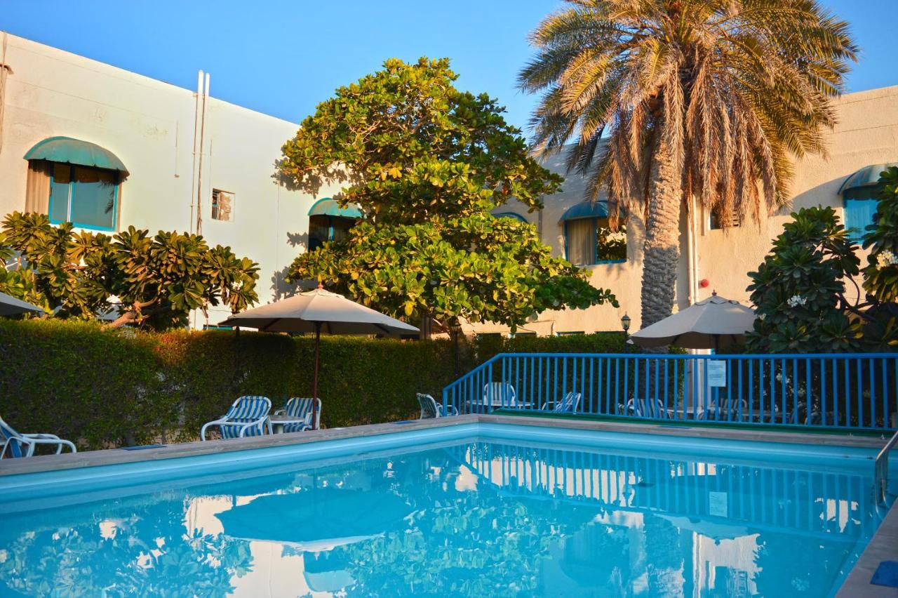 Al Corniche Hotel Schardscha Exterior foto