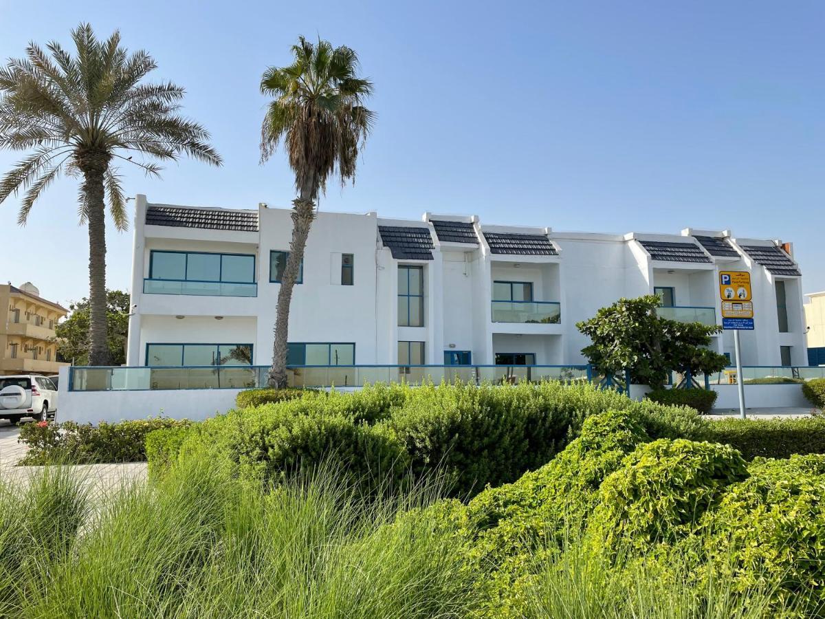 Al Corniche Hotel Schardscha Exterior foto