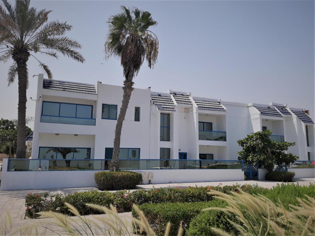 Al Corniche Hotel Schardscha Exterior foto