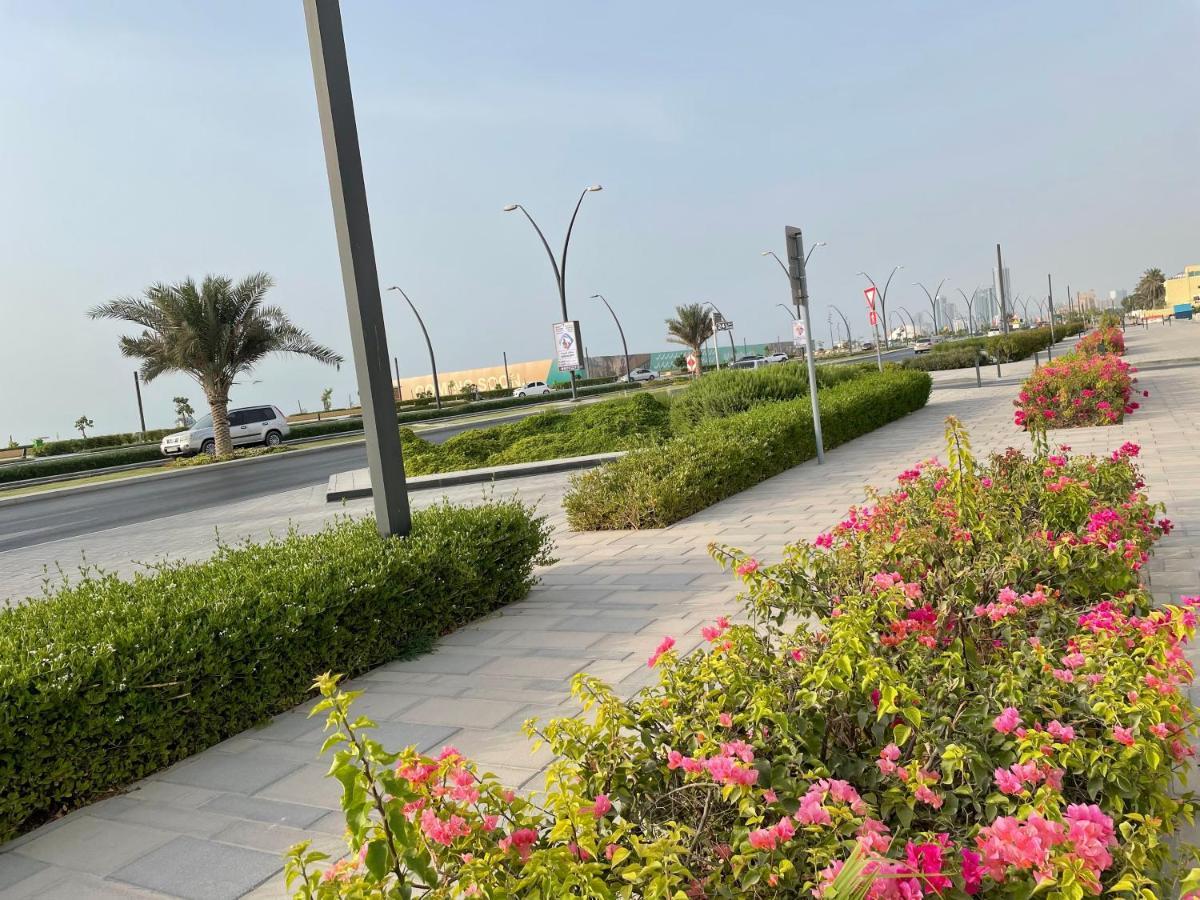 Al Corniche Hotel Schardscha Exterior foto