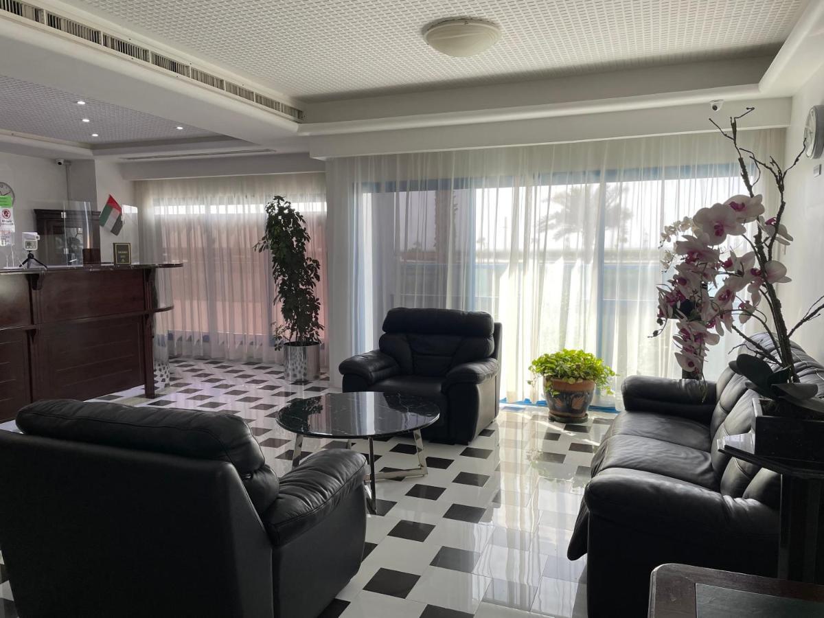 Al Corniche Hotel Schardscha Exterior foto