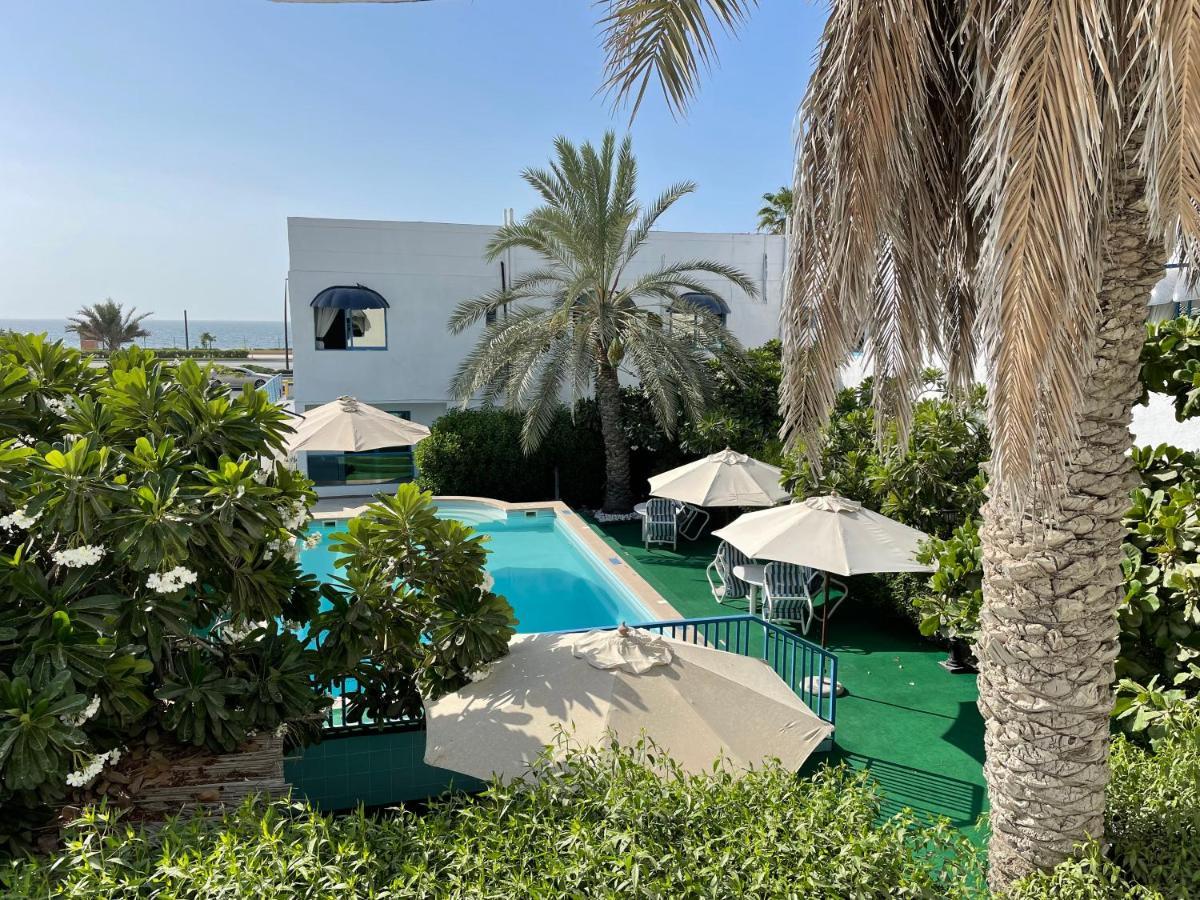 Al Corniche Hotel Schardscha Exterior foto