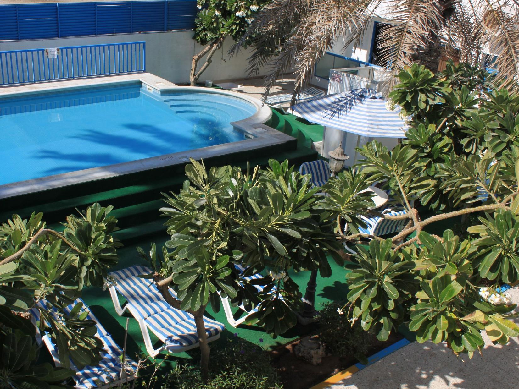 Al Corniche Hotel Schardscha Exterior foto