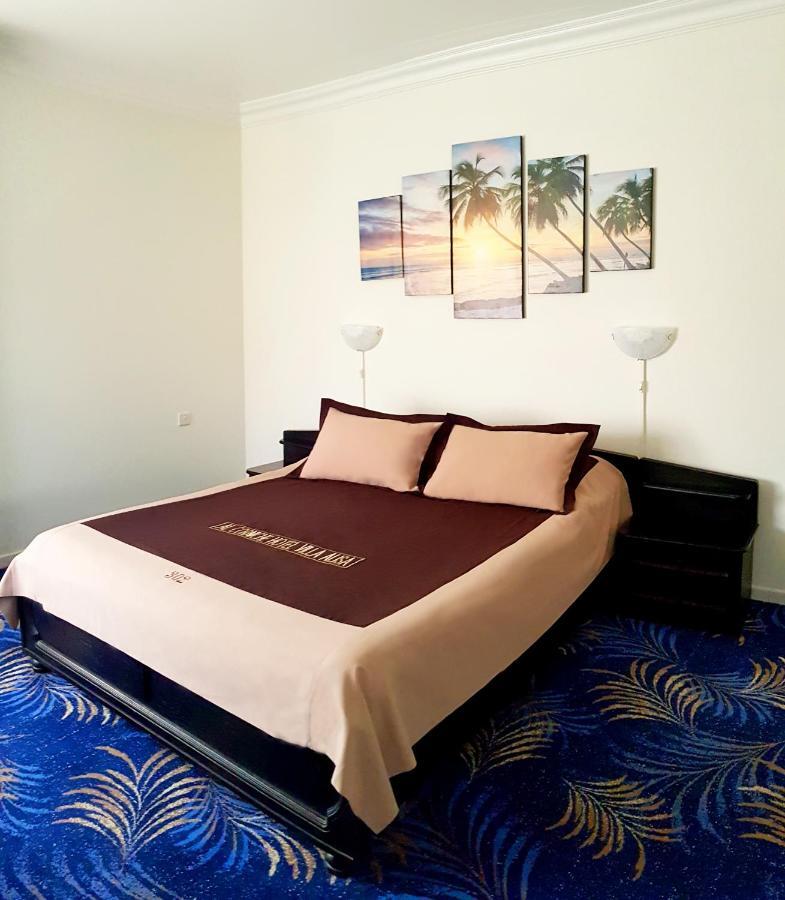 Al Corniche Hotel Schardscha Exterior foto