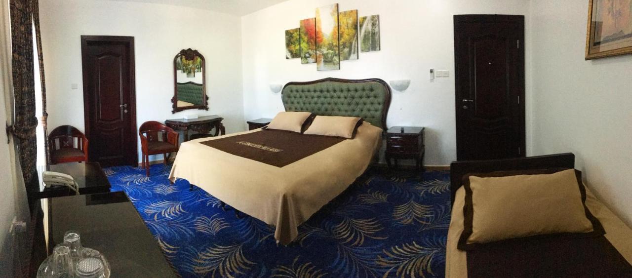 Al Corniche Hotel Schardscha Exterior foto